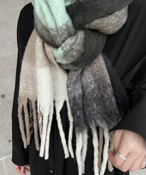 CAPRICIEUX LE'MAGE（カプリシューレマージュ）の「チェックマフラー（ストール/ショール・レディース・ミント/イエロー・FREE）」の5枚目の写真