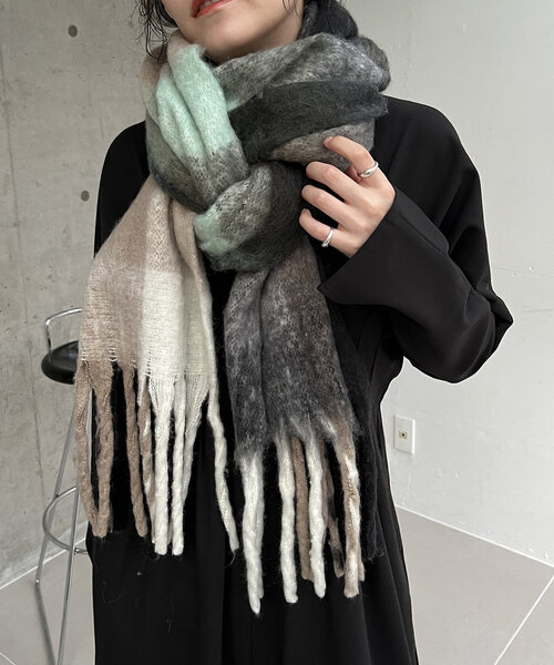 CAPRICIEUX LE'MAGE（カプリシューレマージュ）の「チェックマフラー（ストール/ショール・レディース・ミント/イエロー・FREE）」の6枚目の写真