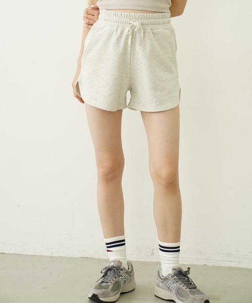 MILKFED.(ミルクフェド)の「STENCIL LOGO DAILY SWEAT SHORTS(スウェットパンツ・レディース・ブラック/オリーブ/ライトグリーン/オートミール・S/M)」の1枚目の写真