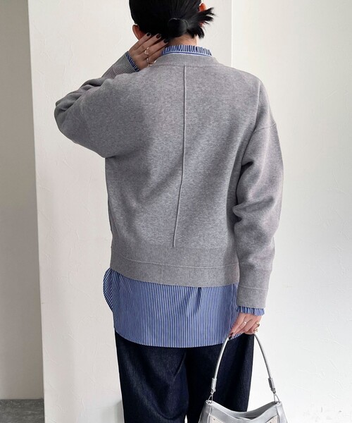 fredy emue（フレディエミュ）の「カレッジロゴニットプルオーバー（ニット/セーター・レディース・オフホワイト/ネイビー/ライトグレー・38）」の7枚目の写真