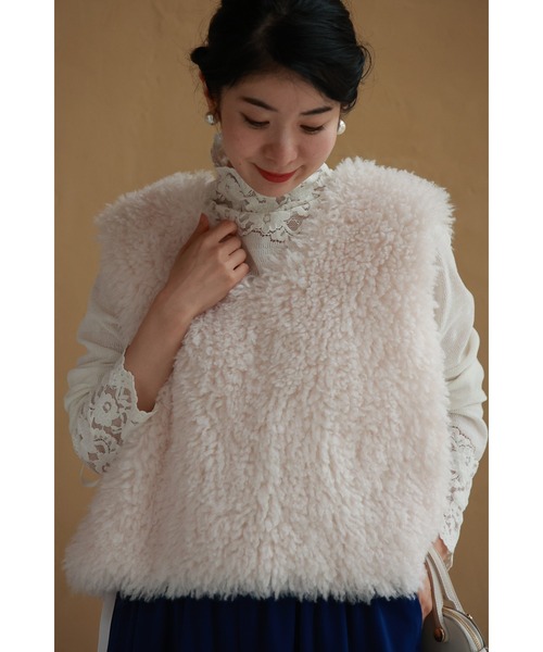 cawaii(カワイイ)の「デコルテと手元に映える白花レースカットソートップス(Tシャツ/カットソー・レディース・ホワイト・FREE)」の11枚目の写真