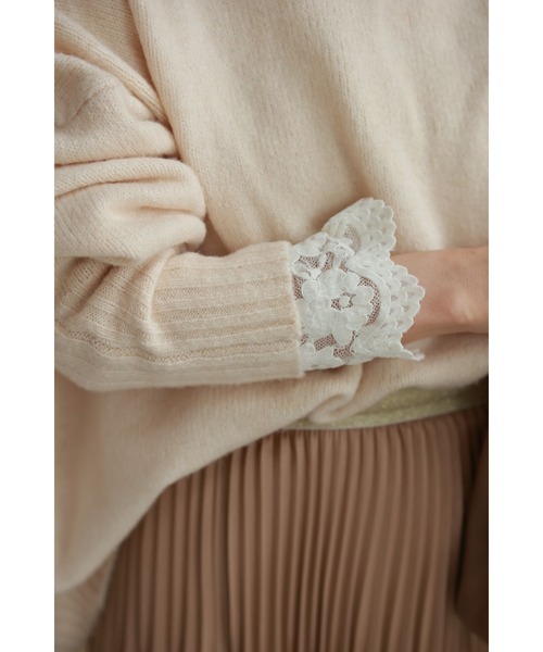 cawaii(カワイイ)の「デコルテと手元に映える白花レースカットソートップス(Tシャツ/カットソー・レディース・ホワイト・FREE)」の12枚目の写真