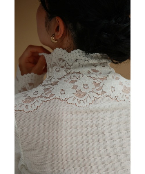 cawaii(カワイイ)の「デコルテと手元に映える白花レースカットソートップス(Tシャツ/カットソー・レディース・ホワイト・FREE)」の7枚目の写真