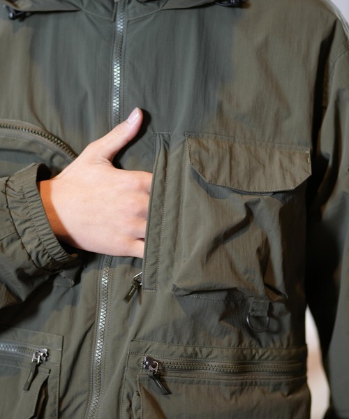 THE NORTH FACE（ザノースフェイス）の「THE NORTH FACE/ザ・ノース・フェイス フィールドユーティリティジャケット NP22533（その他アウター・メンズ・ダークカーキ/ブラック/ダークベージュ・M/L/XL）」の13枚目の写真