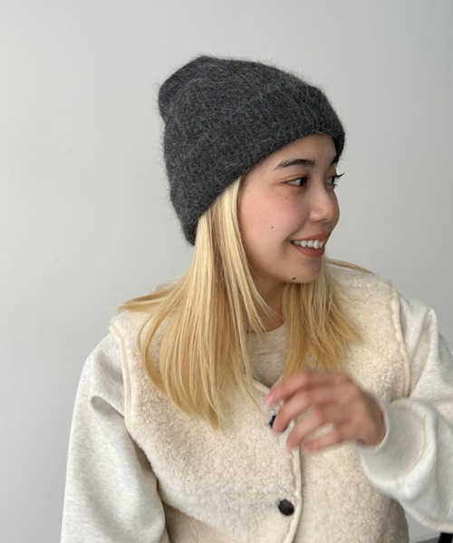 CANAL JEAN(キャナルジーン)の「El mar アンゴラ混シャギーニットCAP(ニットキャップ/ビーニー・レディース・イエロー/ブルー/チャコールグレー/ブラウン/ピンク/ホワイト・ONE SIZE)」の2枚目の写真