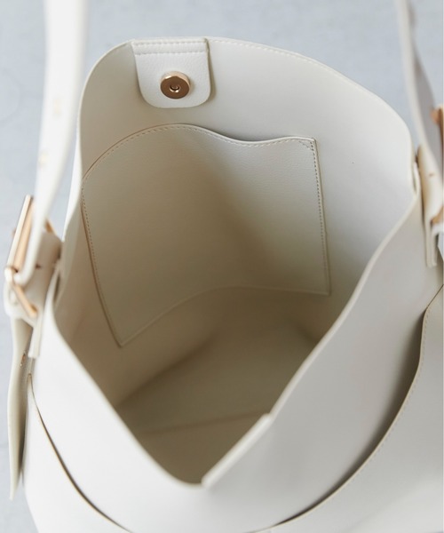 ANGIE（アンジー）の「ワンハンドル２WAYショルダーバッグ（ショルダーバッグ・レディース・アイボリー/ブラック・FREE）」の22枚目の写真