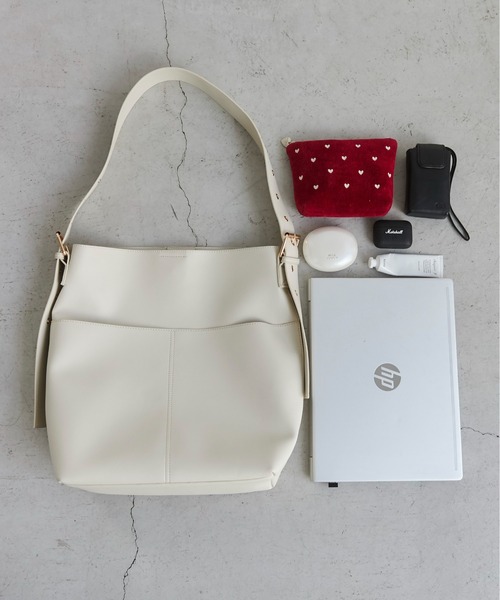 ANGIE（アンジー）の「ワンハンドル２WAYショルダーバッグ（ショルダーバッグ・レディース・アイボリー/ブラック・FREE）」の20枚目の写真