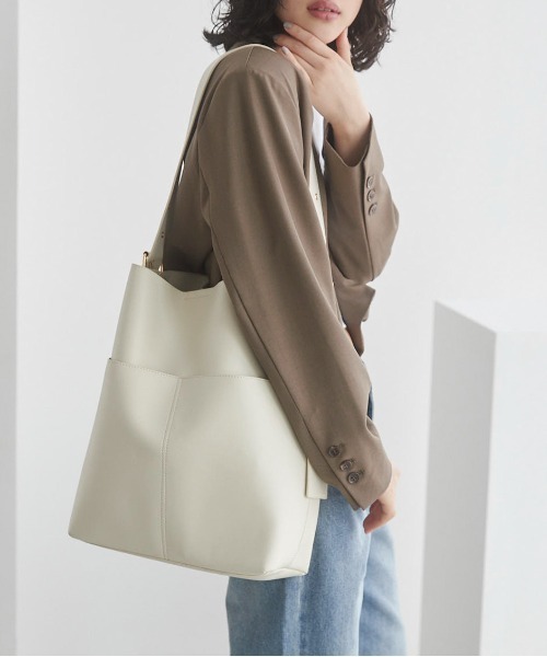 ANGIE（アンジー）の「ワンハンドル２WAYショルダーバッグ（ショルダーバッグ・レディース・アイボリー/ブラック・FREE）」の15枚目の写真