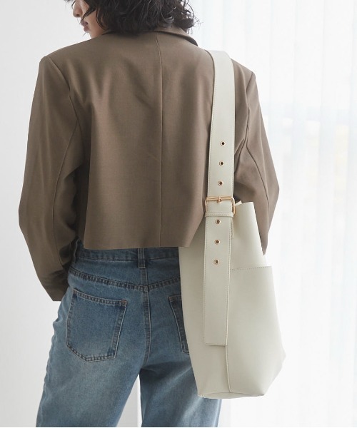 ANGIE（アンジー）の「ワンハンドル２WAYショルダーバッグ（ショルダーバッグ・レディース・アイボリー/ブラック・FREE）」の9枚目の写真