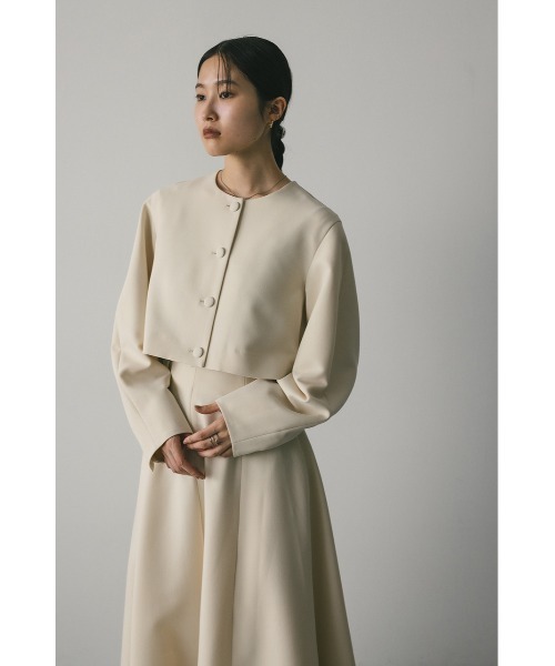 STYLEMIXER(スタイルミキサー)の「フォルムショートジャケット(ノーカラージャケット・レディース・アイボリー/ブラック/サックスブルー・FREE)」の9枚目の写真