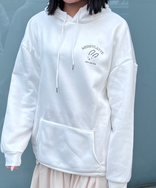 merrylatte(メリーラテ)の「ワンポイントうさぎパーカー(パーカー・レディース・ホワイト・LARGE/X-LARGE/SMALL)」の2枚目の写真