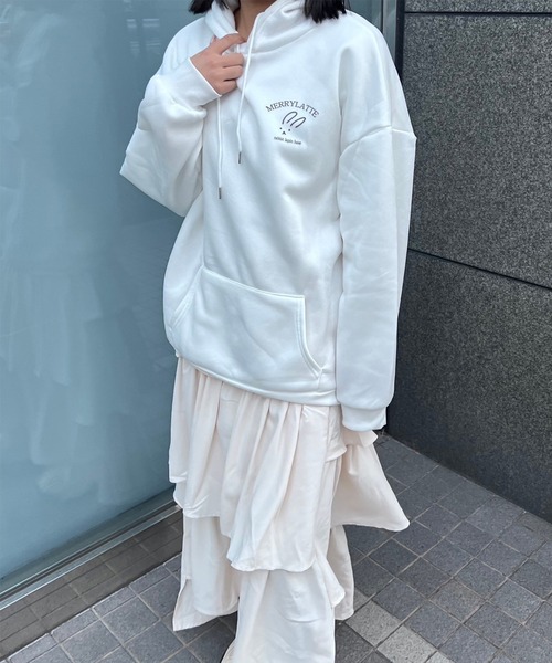 merrylatte(メリーラテ)の「ワンポイントうさぎパーカー(パーカー・レディース・ホワイト・LARGE/X-LARGE/SMALL)」の5枚目の写真