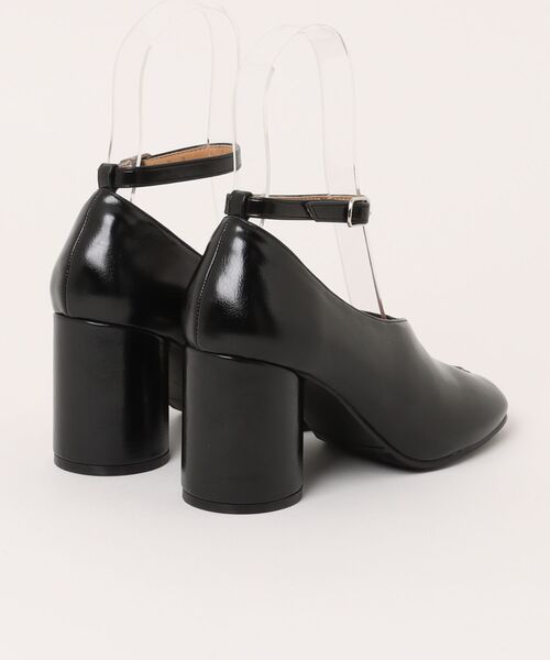 DONOBAN(ドノバン)の「アンクルストラップ足袋パンプス(パンプス・レディース・ブラック・35/37/39)」の2枚目の写真