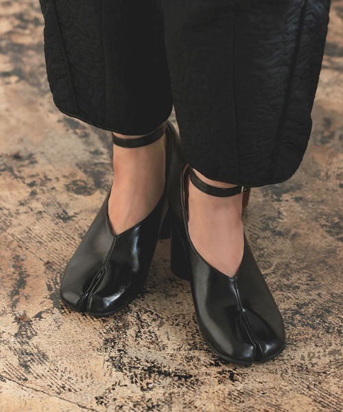 DONOBAN(ドノバン)の「アンクルストラップ足袋パンプス(パンプス・レディース・ブラック・35/37/39)」の15枚目の写真