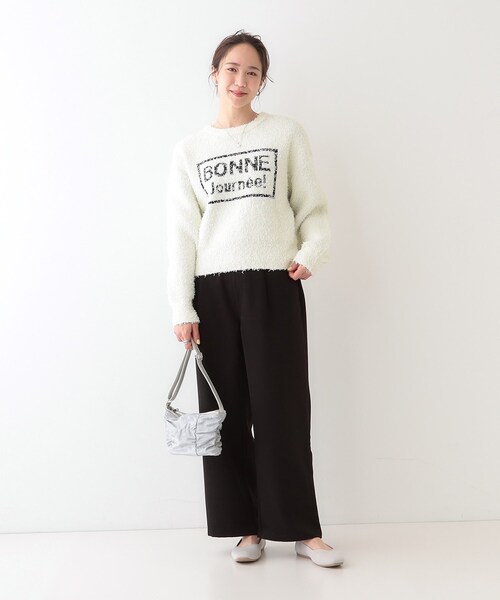 Cutie Blonde（キューティーブロンド）の「ゆるっと抜け感 カールヤーンロゴニット（ニット/セーター・レディース・ブラック/オフホワイト/ライトイエロー系・03/02/01/04）」の11枚目の写真