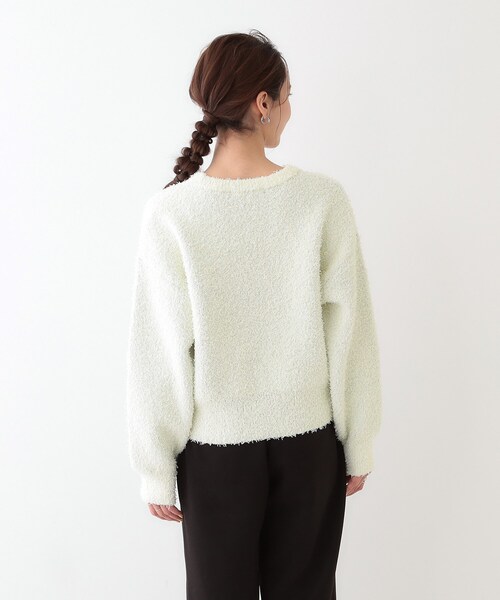 Cutie Blonde（キューティーブロンド）の「ゆるっと抜け感 カールヤーンロゴニット（ニット/セーター・レディース・ブラック/オフホワイト/ライトイエロー系・03/02/01/04）」の7枚目の写真