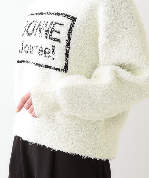 Cutie Blonde（キューティーブロンド）の「ゆるっと抜け感 カールヤーンロゴニット（ニット/セーター・レディース・ブラック/オフホワイト/ライトイエロー系・03/02/01/04）」の5枚目の写真