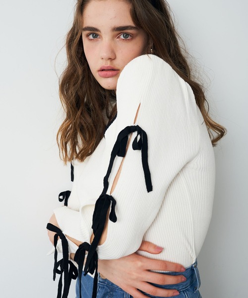 DEICY（デイシー）の「ハートネックリボンニット（ニット/セーター・レディース・ピンク/ホワイト・FREE）」の7枚目の写真