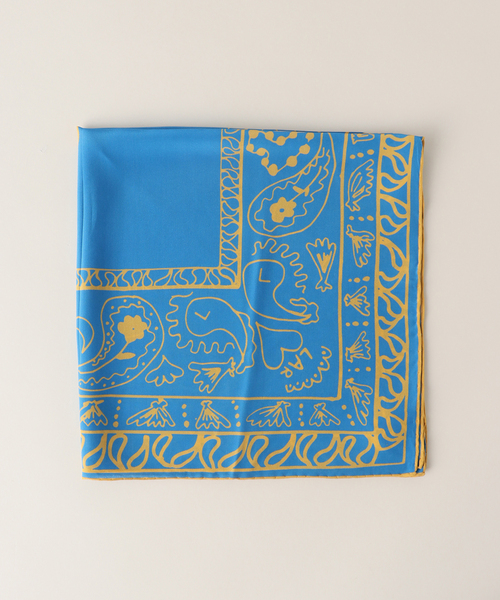 IENA LA BOUCLE（イエナラブークル）の「LAR ARIEL AZUR 60*60 スカーフ LARSL0130（バンダナ/スカーフ・レディース・ブルー系その他・FREE）」の2枚目の写真
