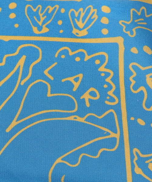 IENA LA BOUCLE（イエナラブークル）の「LAR ARIEL AZUR 60*60 スカーフ LARSL0130（バンダナ/スカーフ・レディース・ブルー系その他・FREE）」の4枚目の写真