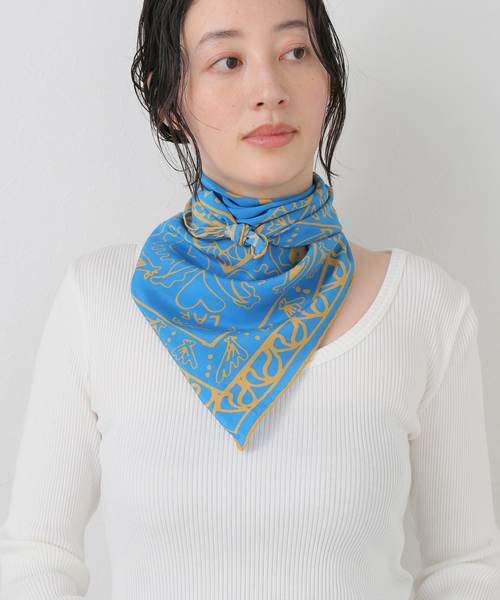 IENA LA BOUCLE（イエナラブークル）の「LAR ARIEL AZUR 60*60 スカーフ LARSL0130（バンダナ/スカーフ・レディース・ブルー系その他・FREE）」の7枚目の写真