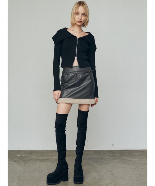 EMODA（エモダ）の「スクエアフィットロングブーツ（ブーツ・レディース・ブラック・SMALL/MEDIUM/LARGE）」の4枚目の写真