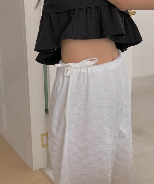 HEILIS(ヘイリス)の「【HIT ITEM!】【新色追加】フラワージャガードイージーパンツ/リラックスパンツ レディース 花柄 韓国 ブラック ホワイト アイボリー ガーリー カジュアル 春服 夏服(その他パンツ・レディース・アイボリー/オフホワイト/ブラック・FREE)」の6枚目の写真