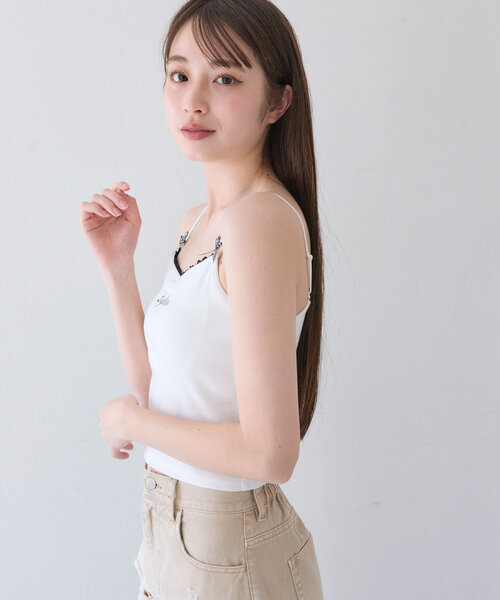 OLIVE des OLIVE（オリーブデオリーブ）の「リボンロゴキャミ（キャミソール・レディース・ホワイト/オフホワイト/ネイビー・FREE）」の9枚目の写真