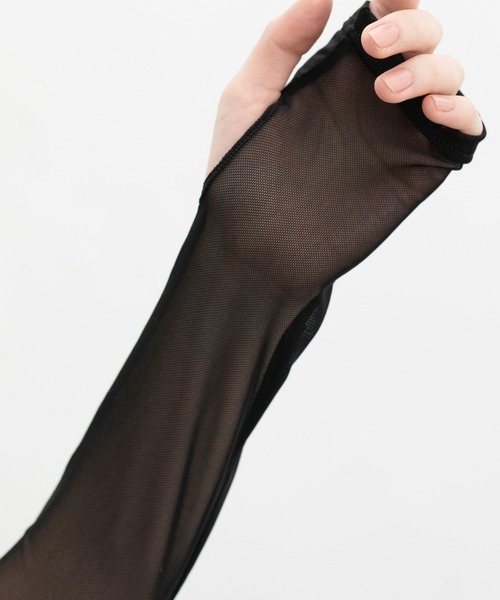 Honeys（ハニーズ）の「【ハニさら・接触冷感・吸水冷感・抗菌防臭・ＵＶカット】アームカバー内側メッシュ／６０ｃｍ（アームカバー・レディース・ブラック・FREE）」の7枚目の写真