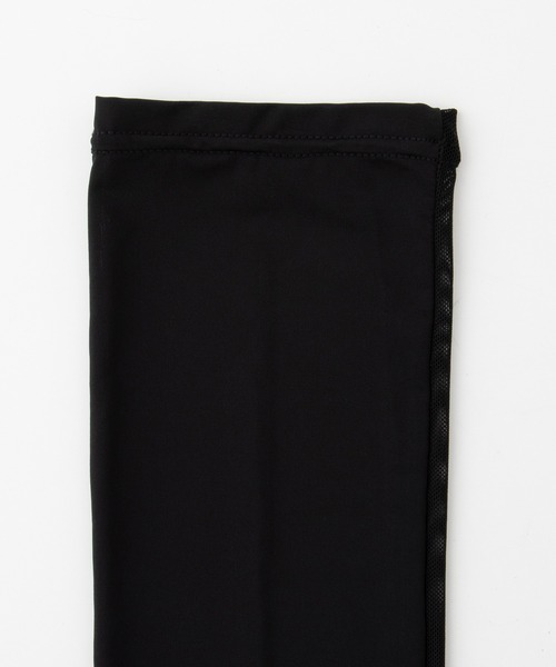 Honeys（ハニーズ）の「【ハニさら・接触冷感・吸水冷感・抗菌防臭・ＵＶカット】アームカバー内側メッシュ／６０ｃｍ（アームカバー・レディース・ブラック・FREE）」の10枚目の写真