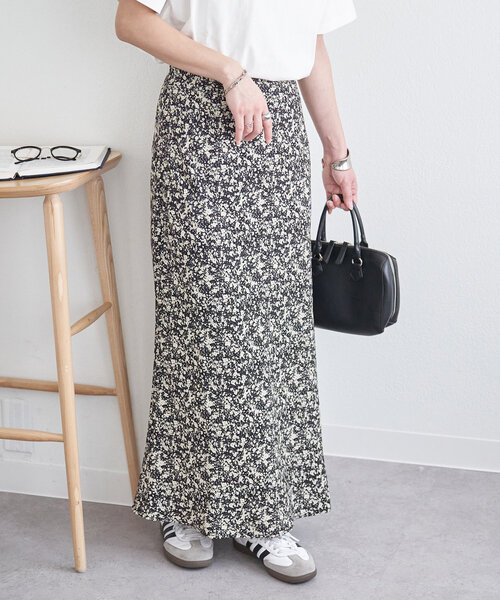 セール】【WEB限定】小花柄セミフレアスカート（スカート）｜DISCOAT