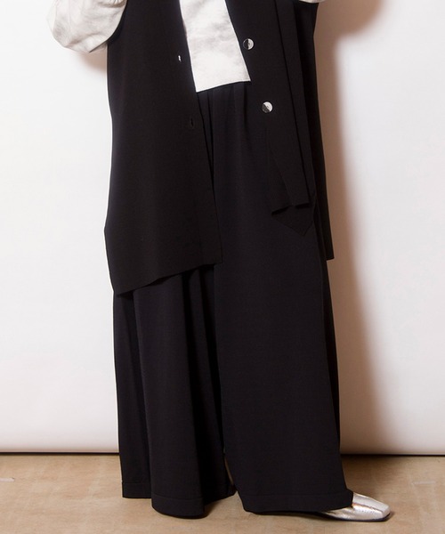 OSMOSIS（オズモーシス）の「ワイドギャザーニットパンツ（その他パンツ・レディース・ライトグレー/ダークグレー/ブルーグリーン/ブラック・ONE SIZE）」の2枚目の写真