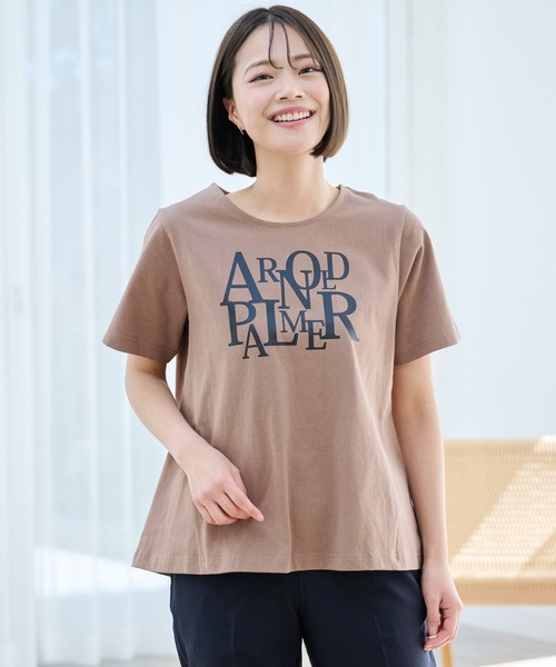 Arnold Palmer(アーノルドパーマー)の「ロゴプリント Aライン Tシャツ(Tシャツ/カットソー・レディース・ホワイト/ダークベージュ/ブラック・M/L/S)」の8枚目の写真