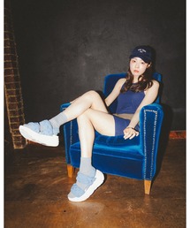 美脚を演出★Steve Madden★プリヤ ブルーマルチサンダル STEVE MADDEN(スティーブマデン)のレディースファッション通販