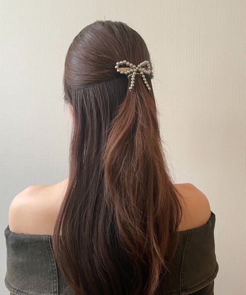 FOREVER 21(フォーエバー トゥエンティーワン)の「リボンバレッタ(バレッタ/ヘアクリップ・レディース・シルバー/ゴールド・FREE)」の5枚目の写真