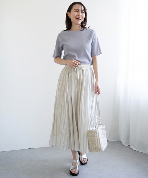 ikka(イッカ)の「ラメテレコ前後2WAYメローT(Tシャツ/カットソー・レディース・ブラック/ブルー/オフホワイト/ベージュ・M/L/S)」の9枚目の写真