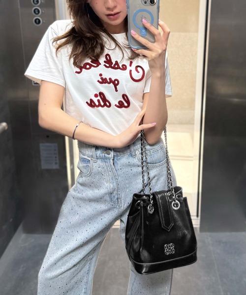 mily bilet（ミウィビレット）の「【mily bilet】わがまま叶える、最強おでかけバッグ♪ロゴプレート使いチェーン巾着バッグ（ハンドバッグ・レディース・シルバー/ブラック/ブラウン/チャコールグレー・ONE SIZE）」の5枚目の写真