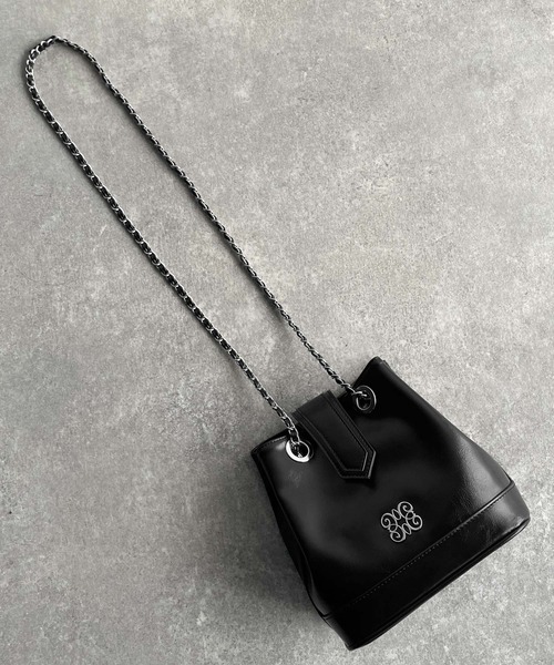 mily bilet（ミウィビレット）の「【mily bilet】わがまま叶える、最強おでかけバッグ♪ロゴプレート使いチェーン巾着バッグ（ハンドバッグ・レディース・シルバー/ブラック/ブラウン/チャコールグレー・ONE SIZE）」の15枚目の写真