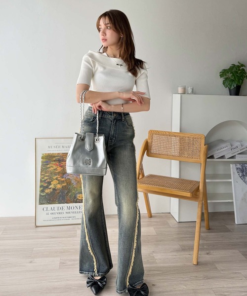 mily bilet（ミウィビレット）の「【mily bilet】わがまま叶える、最強おでかけバッグ♪ロゴプレート使いチェーン巾着バッグ（ハンドバッグ・レディース・シルバー/ブラック/ブラウン/チャコールグレー・ONE SIZE）」の10枚目の写真