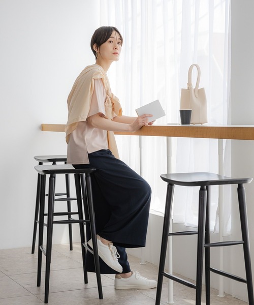 Elura（エルーラ）の「サマ見えリラックスＴシャツ/318893（Tシャツ/カットソー・レディース・チャコールグレー/ブラック/ホワイト系その他6/ライトピンク/ホワイト/ダークブラウン・SMALL/MEDIUM/LARGE）」の22枚目の写真