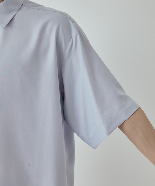 UNITED TOKYO(ユナイテッドトウキョウ)の「DRY RAYON ショートスリーブシャツ 防シワ性|ウォッシャブル(シャツ/ブラウス・メンズ・ブラック/グレイッシュベージュ/サックスブルー/オフホワイト/ライトグレー/ダークグレー・1/2/3)」の9枚目の写真