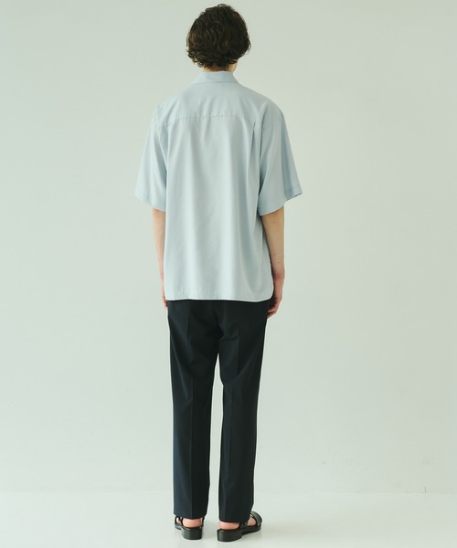 UNITED TOKYO(ユナイテッドトウキョウ)の「DRY RAYON ショートスリーブシャツ 防シワ性|ウォッシャブル(シャツ/ブラウス・メンズ・ブラック/グレイッシュベージュ/サックスブルー/オフホワイト/ライトグレー/ダークグレー・1/2/3)」の13枚目の写真