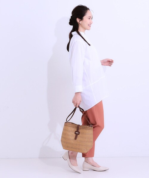 SHOO・LA・RUE(シューラルー)の「ペーパーショルダーバッグ(ショルダーバッグ・レディース・アイボリー/ブラック/ベージュ・00)」の9枚目の写真