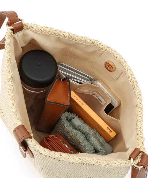 SHOO・LA・RUE(シューラルー)の「ペーパーショルダーバッグ(ショルダーバッグ・レディース・アイボリー/ブラック/ベージュ・00)」の19枚目の写真