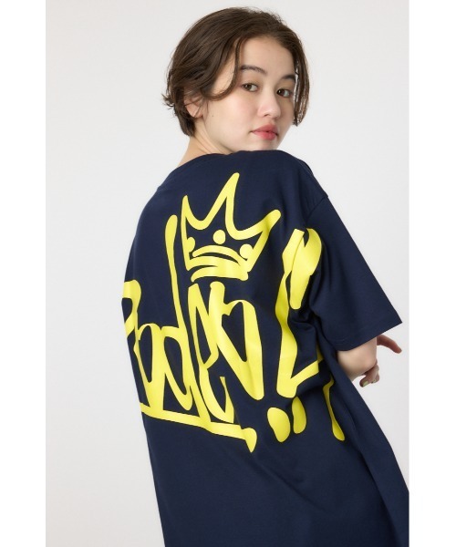 RODEO CROWNS WIDE BOWL(ロデオクラウンズワイドボウル)の「BIG SIGN LOGO Tシャツ(Tシャツ/カットソー・レディース・ライトパープル/ネイビー/ブラック/オフホワイト・MEDIUM/LARGE)」の19枚目の写真
