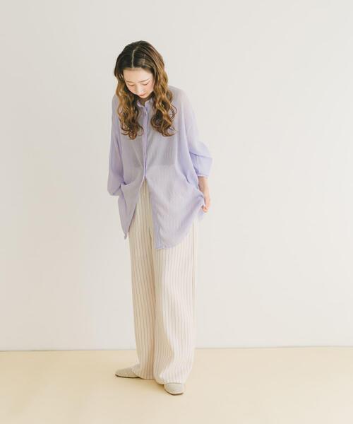 ITEMS URBANRESEARCH(アイテムズ アーバンリサーチ)の「ヨウリュウシアービッグシャツ(シャツ/ブラウス・レディース・ラベンダー/オフホワイト/ブラック・FREE)」の13枚目の写真