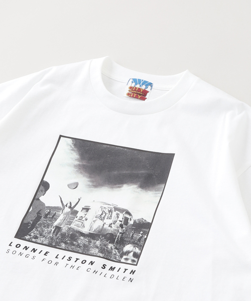 CITY COUNTRY CITY(シティーカントリーシティー)の「CCC x LONNIE LISTON SMITH_SONG FOR THE CHI(Tシャツ/カットソー・メンズ・ホワイト・MEDIUM/LARGE)」の3枚目の写真