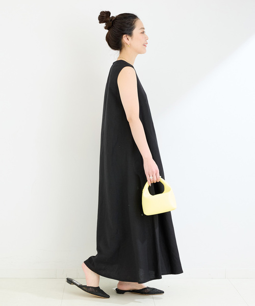 B.C STOCK(ベーセーストック)の「《追加5》手洗い可 / リネンレーヨンスリーブレスワンピース(ワンピース・レディース・サックスブルー/ブラック/コバルトブルー/ブラウン/レッド・MEDIUM/SMALL)」の12枚目の写真