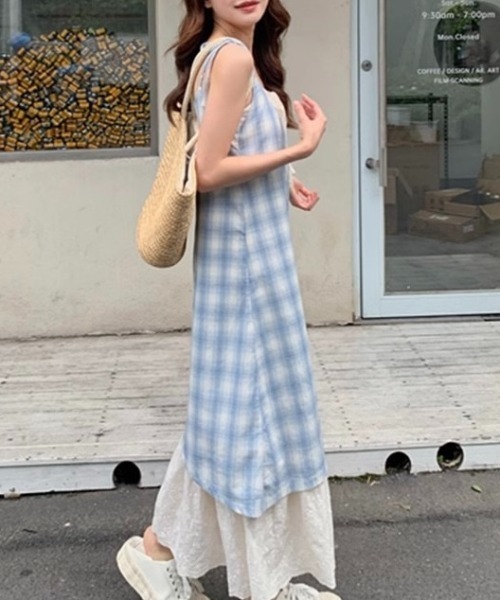 LADY LIKE(レディライク)の「レイヤード風チェック柄キャミワンピース(ワンピース・レディース・レッド/サックスブルー・M)」の20枚目の写真