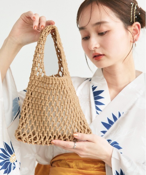 ad thie(アドティエ)の「ロープ編み ワンハンドル ミニバッグ(ハンドバッグ・レディース・イエロー/グリーン/ベージュ/オフホワイト/ブラック・FREE)」の11枚目の写真